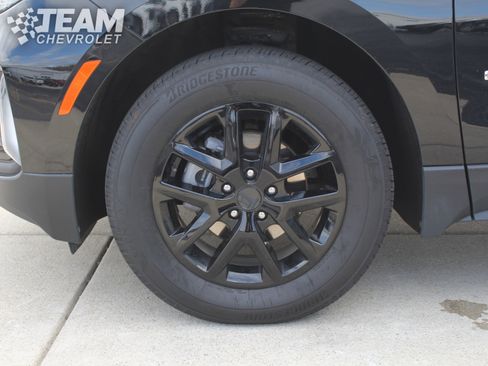 Used 2023 Chevrolet Equinox LT image 30