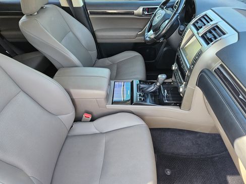 Used 2021 Lexus GX 460 Premium image 16