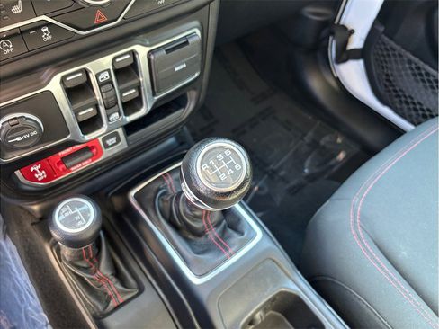 Used 2020 Jeep Wrangler Unlimited Rubicon image 36