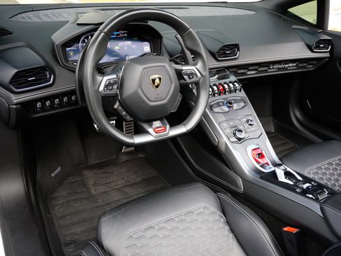 Used 2017 Lamborghini Huracan LP 580-2 RWD image 10