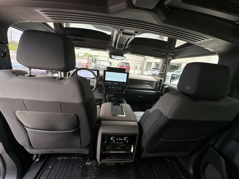 Certified 2025 GMC Hummer EV 2X AWD/4WD image 16
