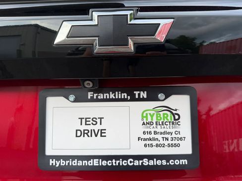 Used 2022 Chevrolet Bolt LT w/ Infotainment Package FWD image 4