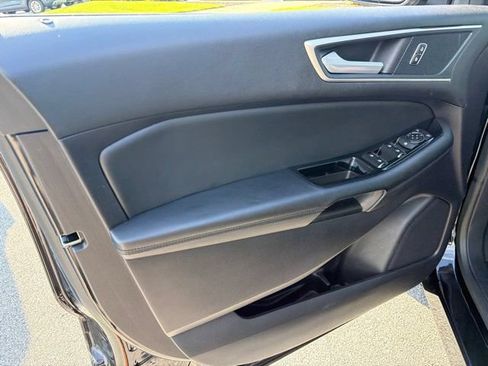 Used 2020 Ford Edge SEL w/ Convenience Package FWD image 18