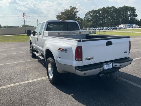 Used 2006 Ford F350 XLT AWD/4WD image 10