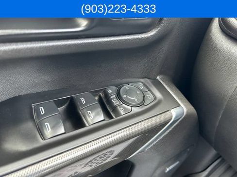 Used 2022 GMC Sierra 2500 AT4 w/ AT4 Preferred Package AWD/4WD image 21