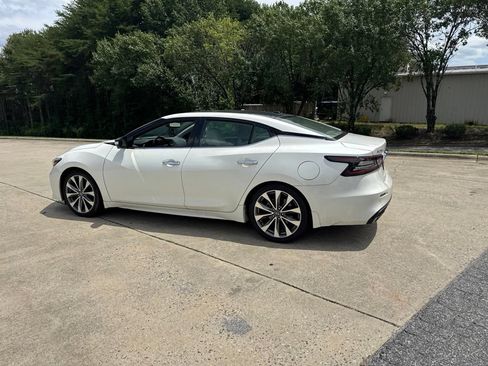 Used 2021 Nissan Maxima Platinum w/ Sport Mat Group FWD image 11