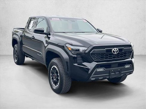 Certified 2025 Toyota Tacoma TRD Off-Road image 3