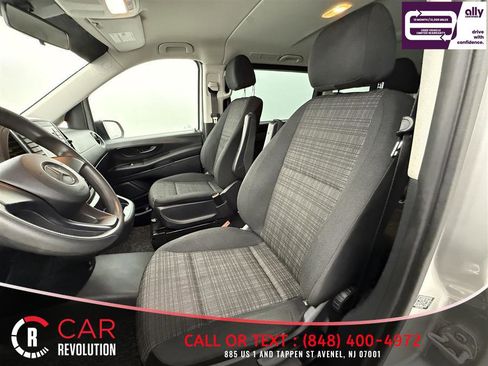 Used 2017 Mercedes-Benz Metris Passenger image 16