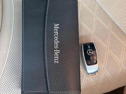 Used 2019 Mercedes-Benz S 560 4MATIC Sedan image 24