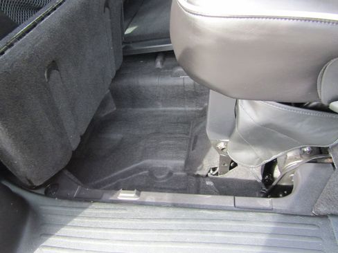 Used 2025 Chrysler Pacifica Limited FWD image 41