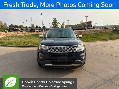Used 2017 Ford Explorer Platinum AWD/4WD image 2