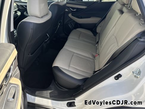 Used 2022 Subaru Outback Limited image 27