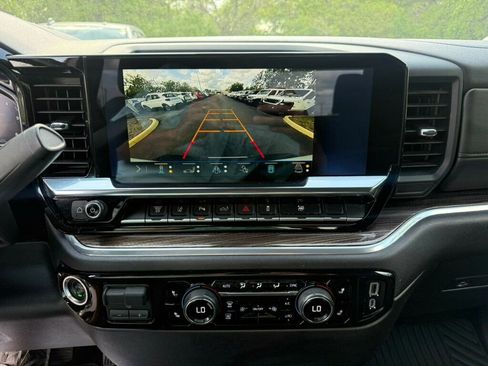 Used 2025 Chevrolet Silverado 2500 LT w/ Safety Package image 6