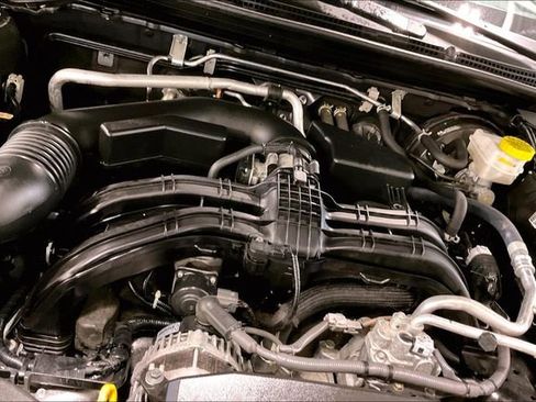 Used 2022 Subaru Outback Premium image 31