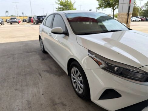 Used 2024 Kia Forte LX FWD image 29