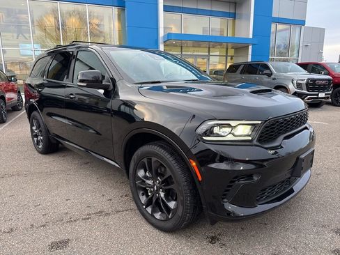 Used 2025 Dodge Durango GT image 2