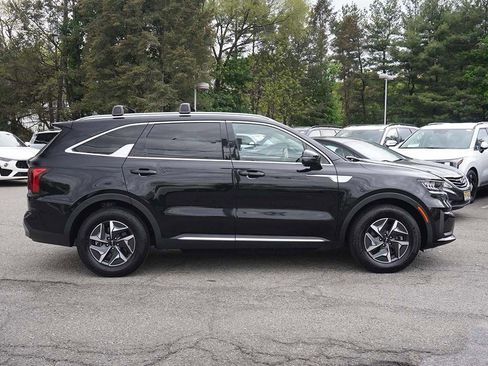 Used 2022 Kia Sorento S FWD image 19