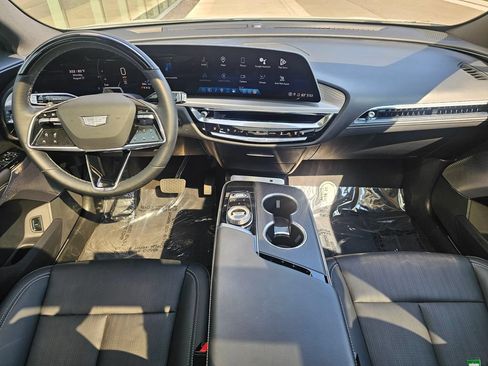 Used 2024 Cadillac Lyriq Sport w/ LPO, Floor Liner Package AWD/4WD image 17