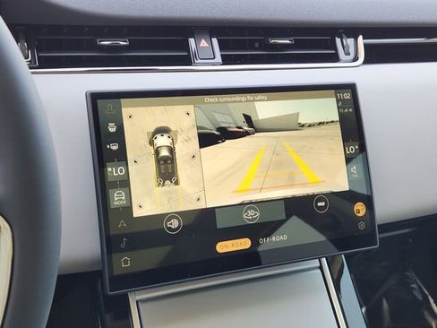 Used 2024 Land Rover Range Rover Evoque S image 19