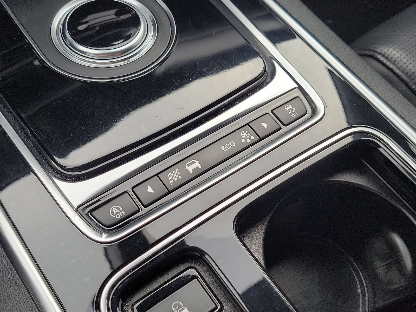 Used 2019 Jaguar XF R-Sport AWD/4WD image 30