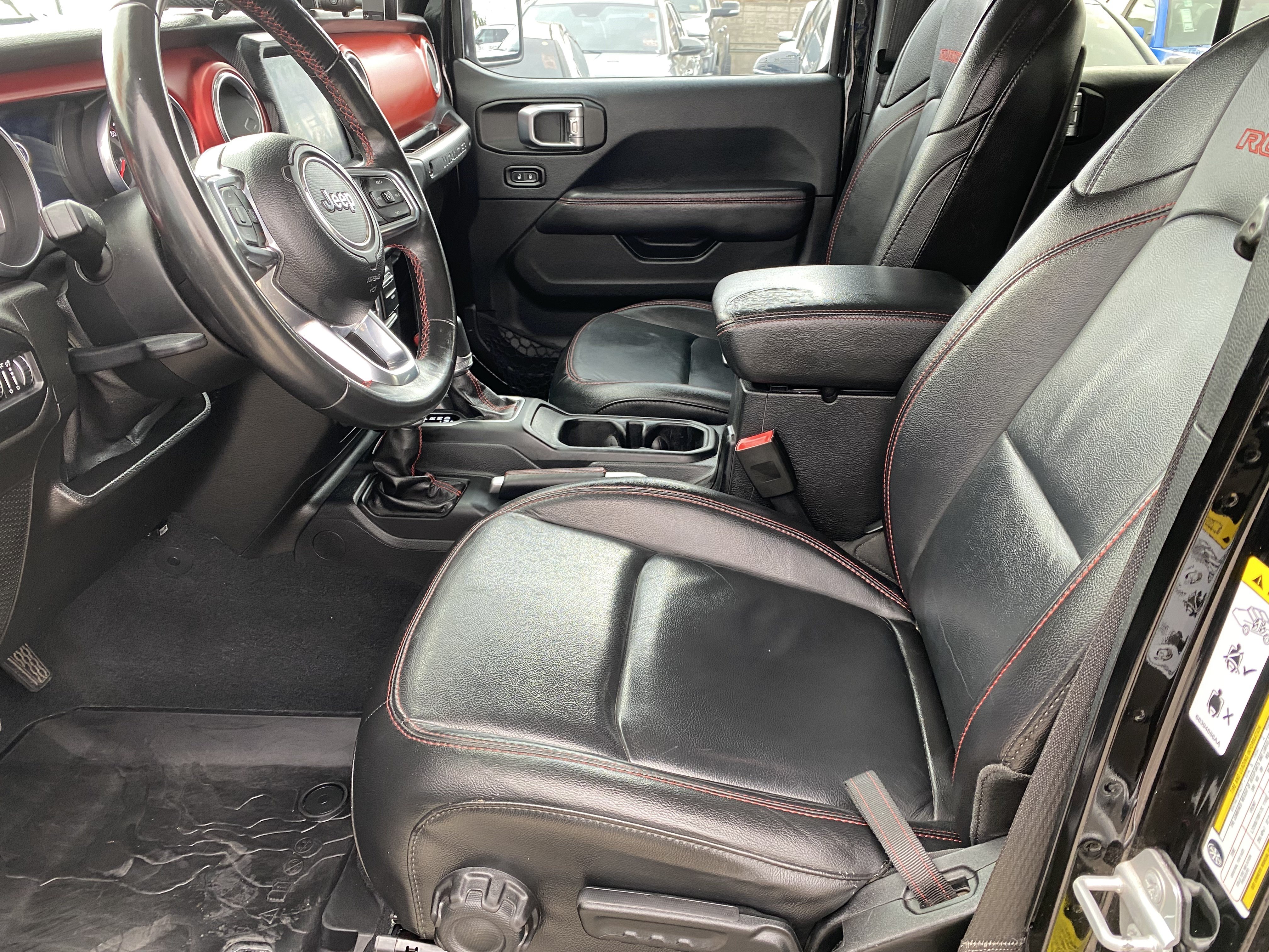 Used 2018 Jeep Wrangler Unlimited Rubicon AWD/4WD image 17