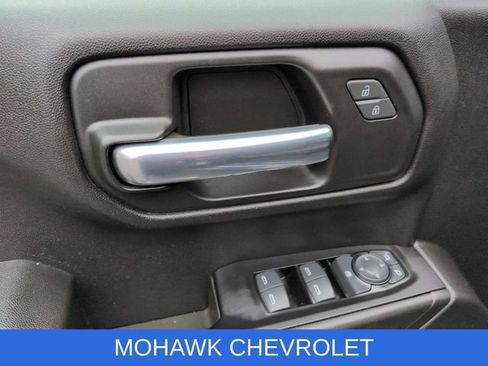 Used 2019 Chevrolet Silverado 1500 Custom Trail Boss w/ Custom Convenience Package AWD/4WD image 23