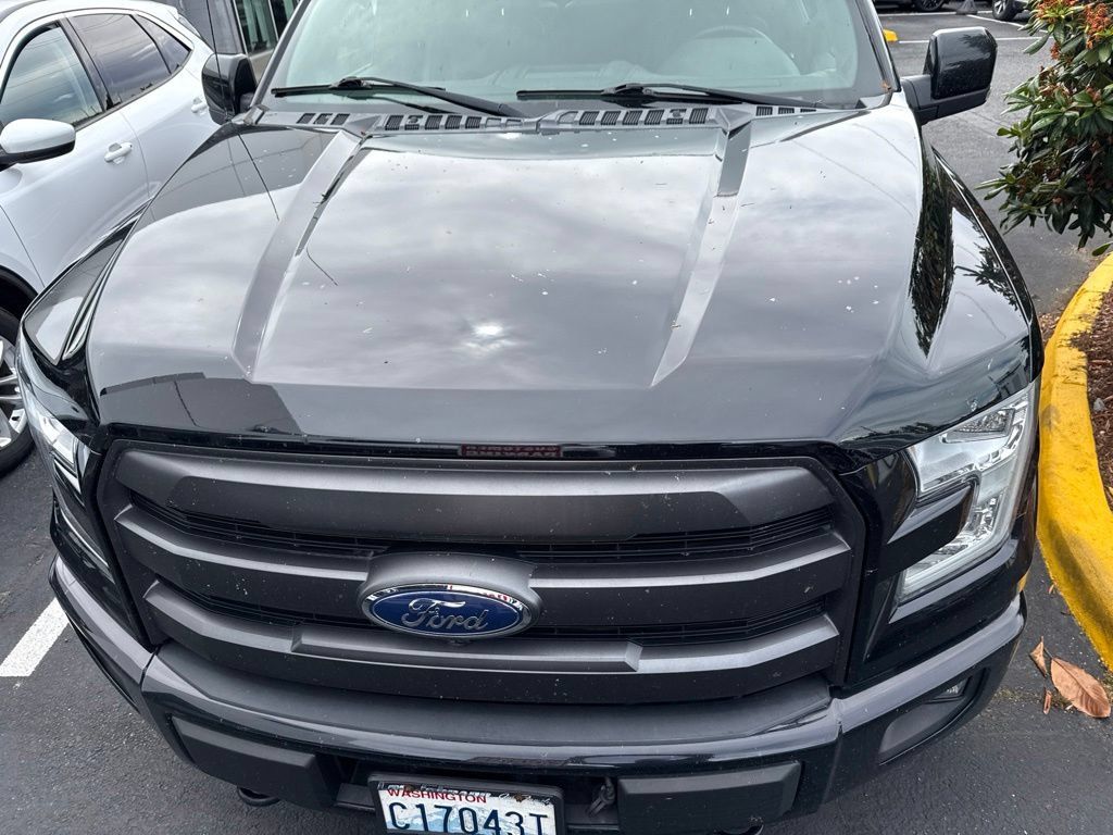 Used 2016 Ford F150 Lariat w/ Equipment Group 502A Luxury AWD/4WD image 3
