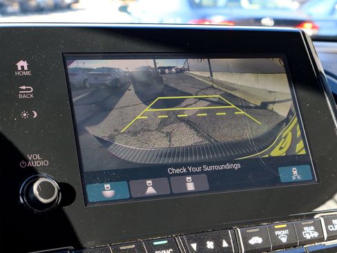 Used 2024 Honda Odyssey EX-L image 12