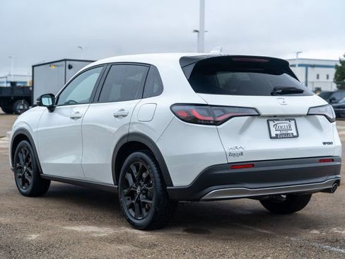 Used 2023 Honda HR-V Sport image 5