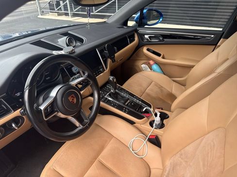 Used 2018 Porsche Macan AWD/4WD image 4
