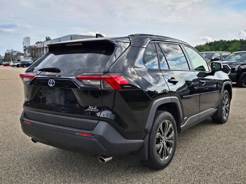Used 2024 Toyota RAV4 XLE Premium w/ Weather Package AWD/4WD image 6