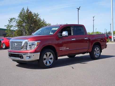 Used 2018 Nissan Titan SL w/ Texas Titan Edition AWD/4WD image 7