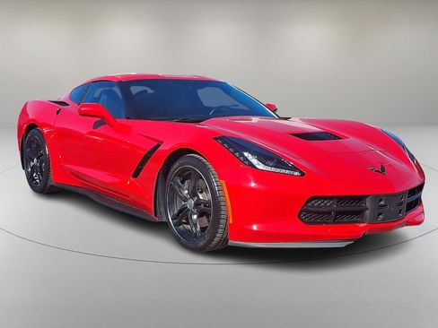 Used 2017 Chevrolet Corvette Stingray w/ Battery Protection Package image 2