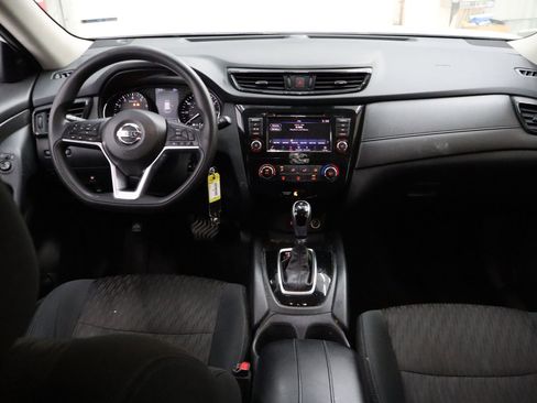 Used 2020 Nissan Rogue S image 27
