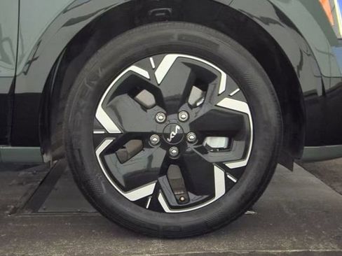 Certified 2023 Kia Niro Wind FWD image 7