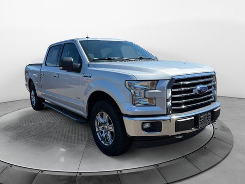 Used 2017 Ford F150 XLT w/ Equipment Group 302A Luxury AWD/4WD image 4