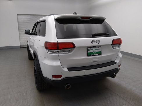 Used 2020 Jeep Grand Cherokee Laredo w/ Laredo X Package RWD image 6