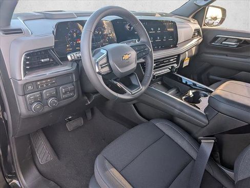 New 2026 Chevrolet Suburban LS image 3