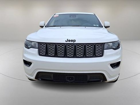 Used 2021 Jeep Grand Cherokee Laredo X AWD/4WD image 3