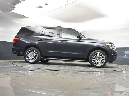 Used 2024 Ford Expedition Limited image 15