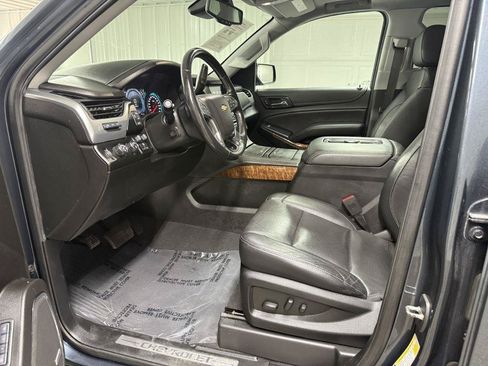 Used 2020 Chevrolet Suburban Premier AWD/4WD image 11