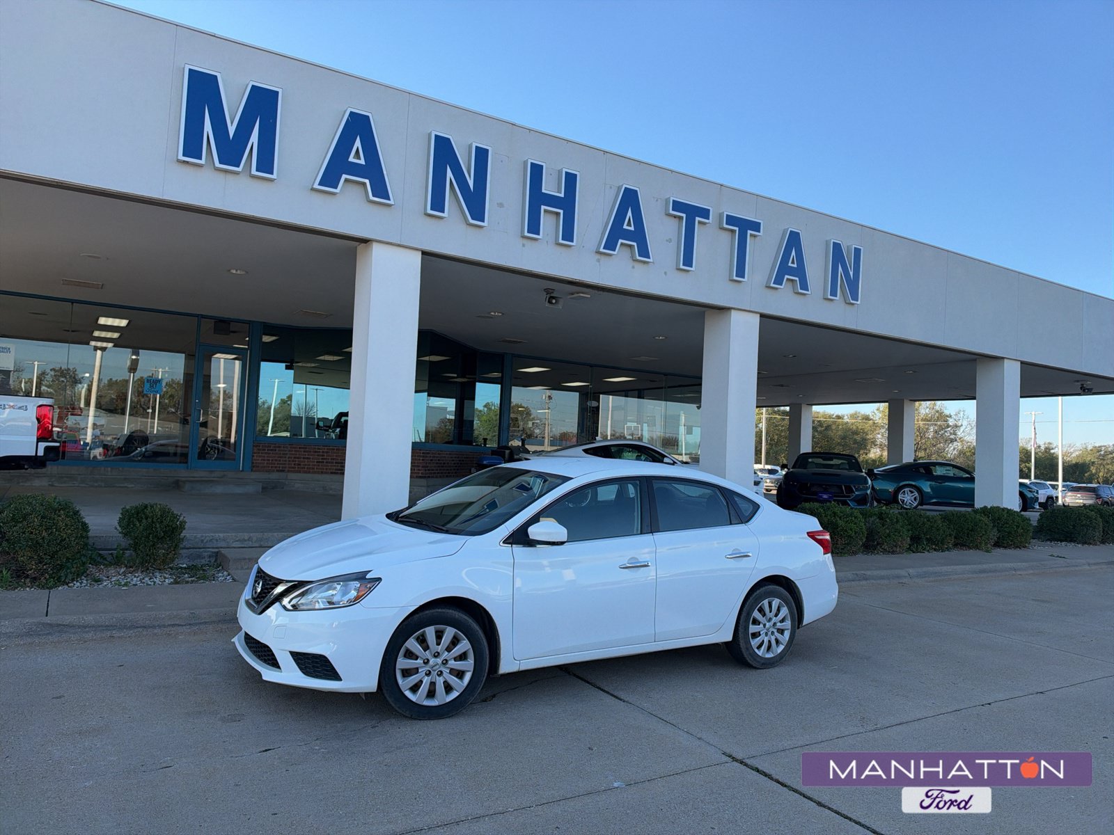 Used 2016 Nissan Sentra S FWD image 1