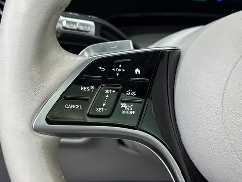 Used 2023 Mercedes-Benz EQS 580 4MATIC SUV image 21