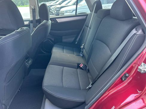 Used 2019 Subaru Outback 2.5i Premium AWD/4WD image 11