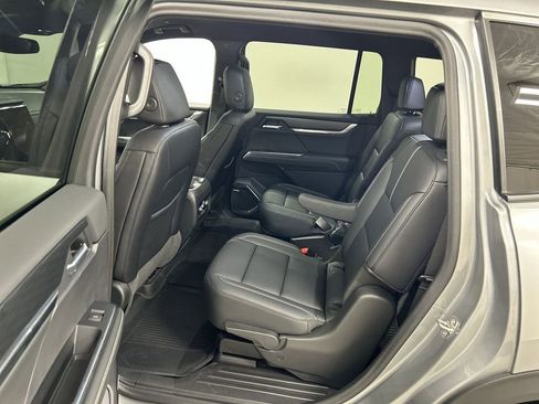 Certified 2024 GMC Acadia Elevation w/ Luxury Package image 19