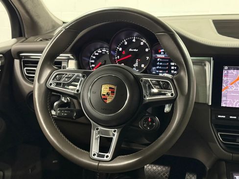 Used 2020 Porsche Macan Turbo image 25