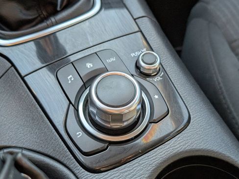 Used 2016 MAZDA MAZDA3 i Sport w/ Preferred Equipment Package image 40