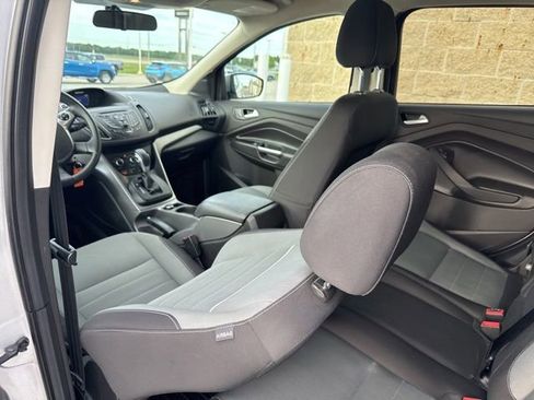 Used 2015 Ford Escape SE FWD image 11