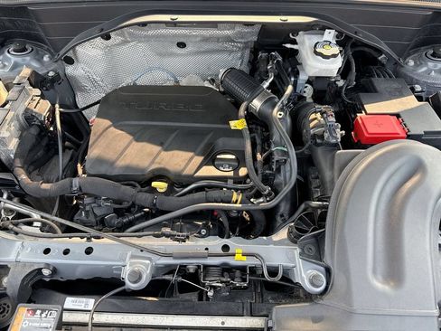 Used 2022 Chevrolet TrailBlazer LT w/ Convenience Package FWD image 26