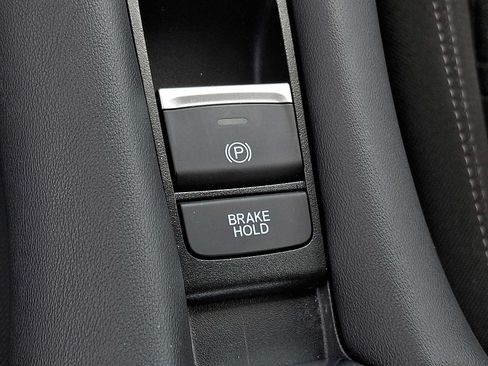 Used 2024 Honda HR-V LX image 23